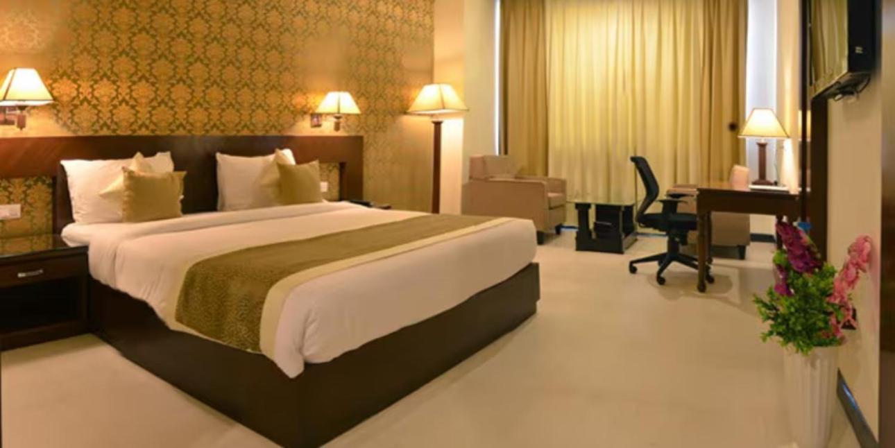 Hotel Devashish Haldwāni Zewnętrze zdjęcie